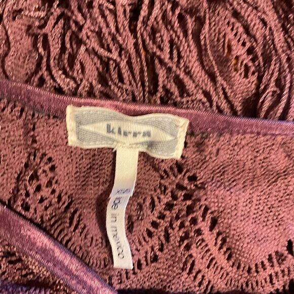 Kirra Womens Sheer Lace V Neck Cap Sleeves Fringe Hem Top Burgundy Size S / XS - Picture 7 of 7
